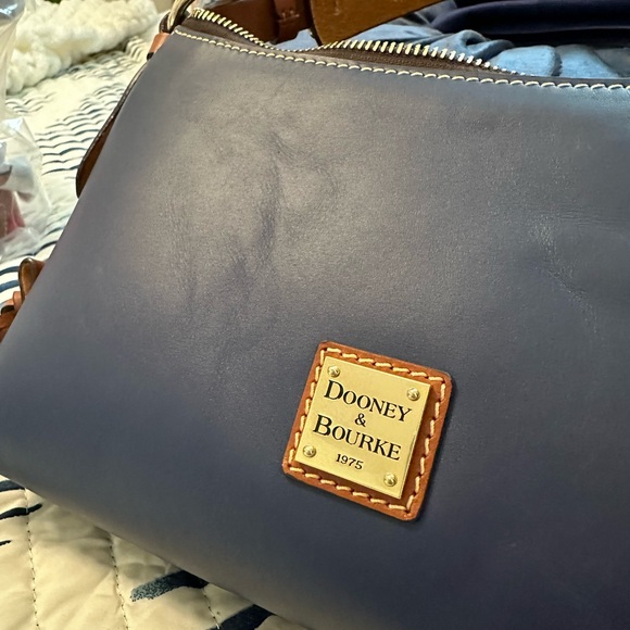 New Dooney and Bourke hobo! - Picture 4 of 11